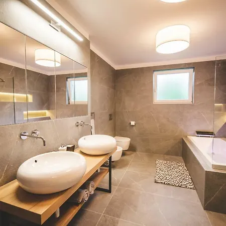 Visore - Sofia Apartment